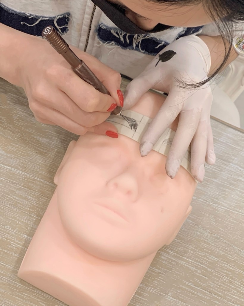 CHAEUM Academy microblading technique close-up